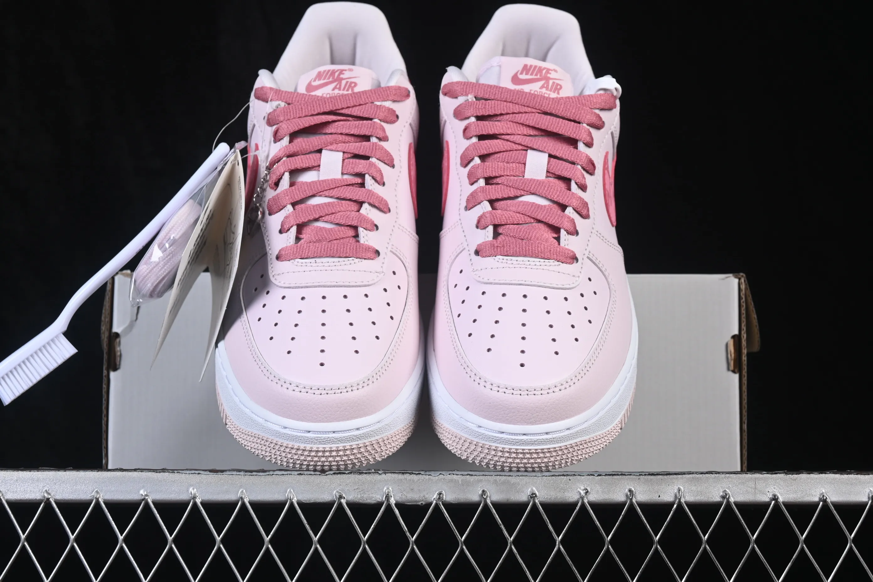 All Categories Nk Air Force 1 Air Force Series Nk Air Force 1 Low Air Force Low Nike Air Force 1'07 Low Valentine's Day Limited Air Force One Low Casual Shoes IO8755-600